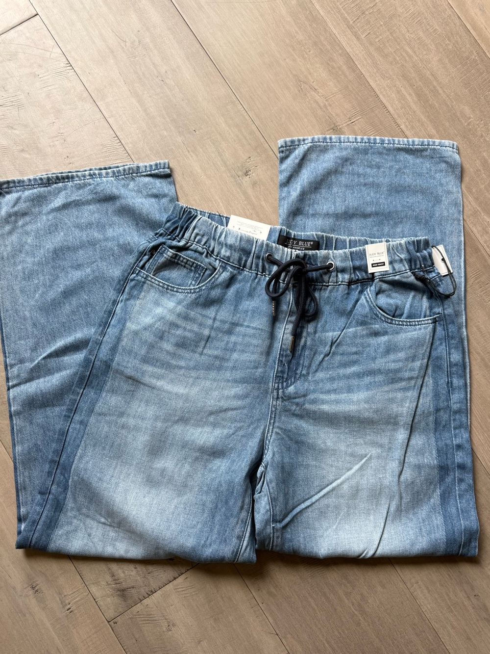 NWT Judy blues Light Wash women’s Drawstring Jeans (131)